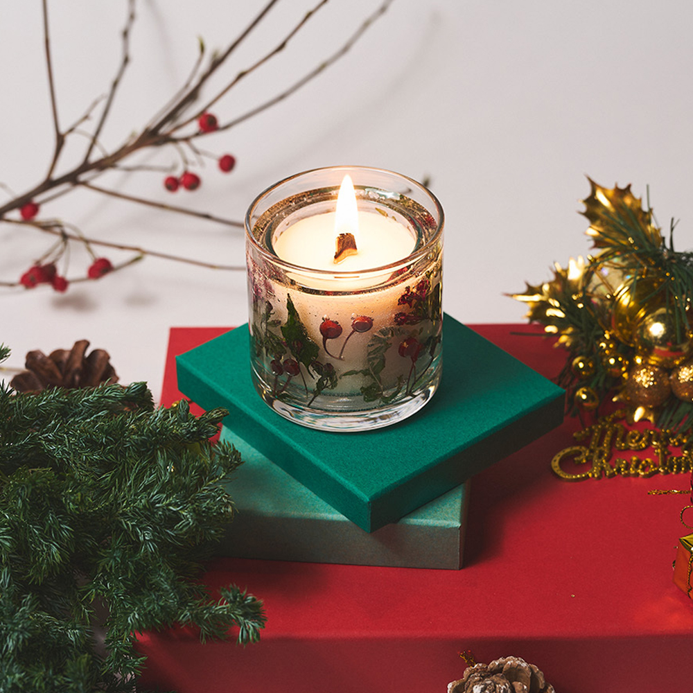 ByEmotion_Japan's tweet photo. 【710candle メッセージキャンドル】

大切な人へのプレゼントに心温まる #サプライズ を。
火を灯すと浮かび上がる7種類のメッセージは、特別な瞬間をさらにロマンチックに演出します。

🎁 12月16日までのご注文で #12月25日 までにお届け！

https://t.co/ChfRkKhmHK https://t.co/Y6fxQRbBB2