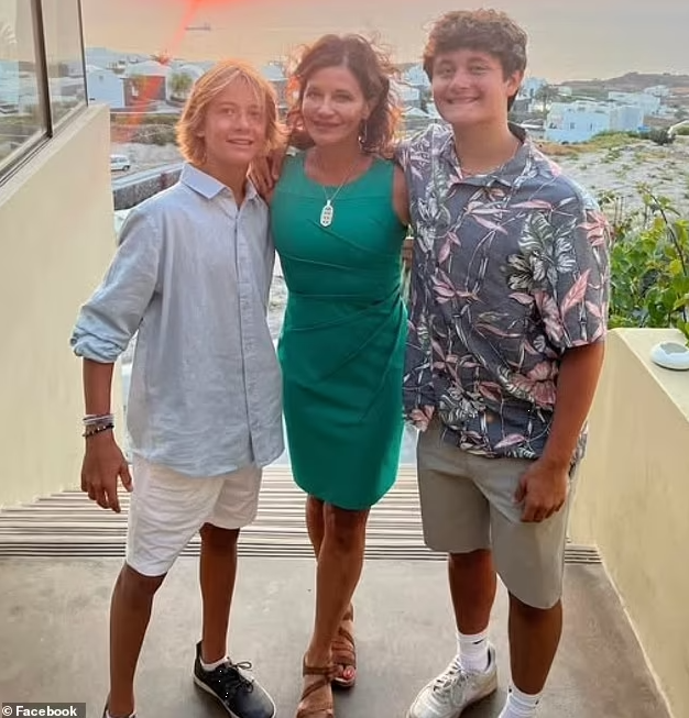 Mrs Simone tweet media