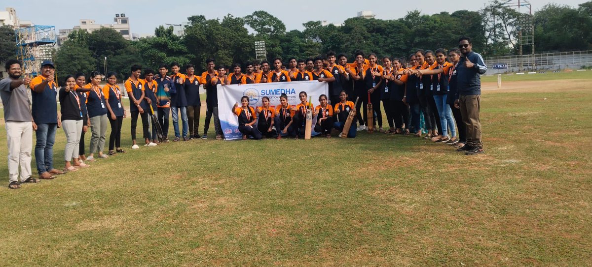sumedha7986's tweet photo. #Sumedha International Institute Of Management #Sports Week #Outdoor Game #Cricket https://t.co/8AZ7waRurD