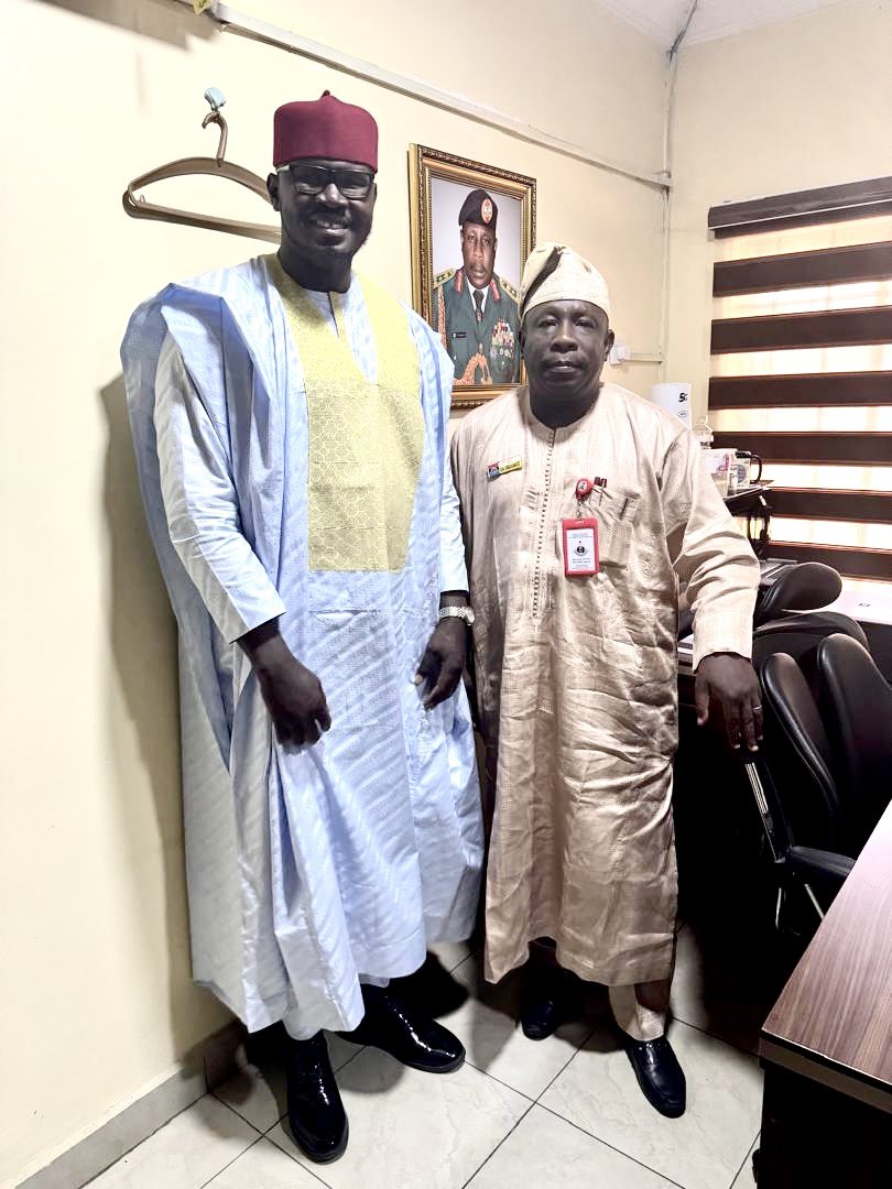 Moussa Kondo (@kondoba) on Twitter photo Dans le cadre de mon séjour au Nigeria 🇳🇬 , j’ai eu l’occasion d’échanger avec le Général #Adeboye_Obasanjo et du Général #Madaki_Buhari à Abuja.
Diplômés de grandes universités Américaines 🇺🇸, ces #Jeunes incarnent un leadership avéré et une vision claire pour le continent et Dans le cadre de mon séjour au Nigeria 🇳🇬 , j’ai eu l’occasion d’échanger avec le Général #Adeboye_Obasanjo et du Général #Madaki_Buhari à Abuja.
Diplômés de grandes universités Américaines 🇺🇸, ces #Jeunes incarnent un leadership avéré et une vision claire pour le continent et