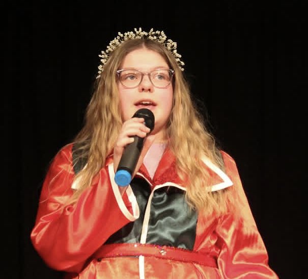 The_OaksAcademy's tweet image. Students and staff had a brilliant day in school  rehearsing for &apos;Don&apos;t Be A Scrooge This Christmas&apos;. The students have worked really hard and achieved so much. We are very proud of them for giving up their Saturday. There is still time to get your tickets. #christmasproduction