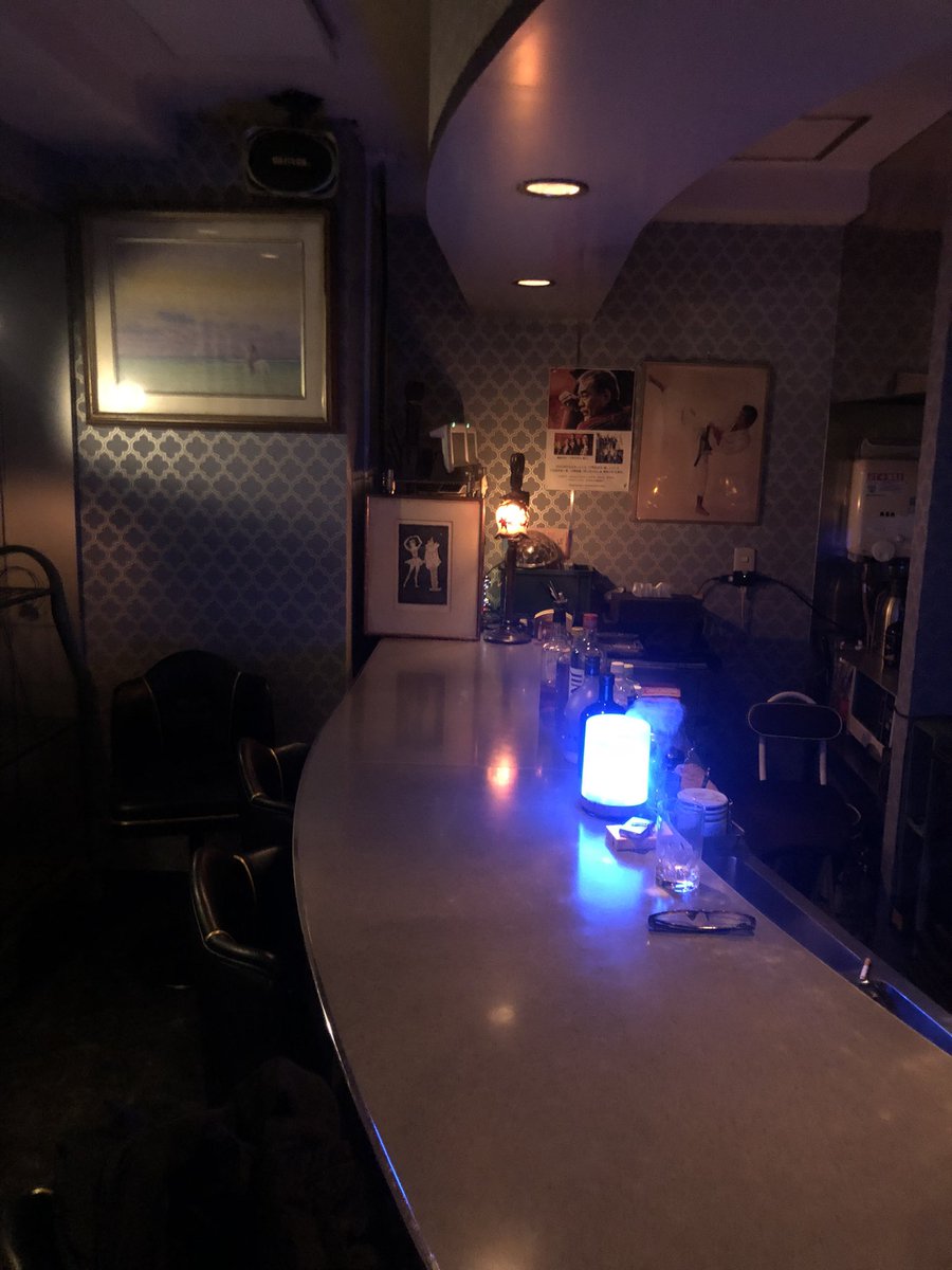 sekinedaigaku's tweet photo. 落ち着いた雰囲気のBARです。気軽に扉、開けてくださいね。#赤羽　#赤羽飲み屋　#赤羽BAR #BAR #JAC #ジャパンアクションクラブ　#千葉真一 https://t.co/TmVQqoyka5