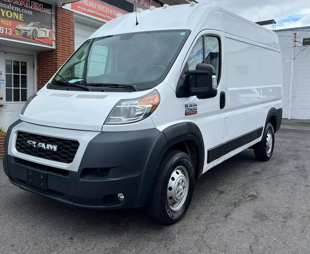 ShowDom215's tweet image. 🚐 2020 RAM ProMaster Cargo Van - Your Business Partner! 🚐

💰 Price: $19,999 | 💲 Financing Available | 111,886 Miles | Clean White Exterior

📦 V6 3.6L Engine | FWD | 3 Doors | Perfect for work &amp;amp; deliveries! Grab this reliable workhorse today! 

#CargoVan #RamProMaster