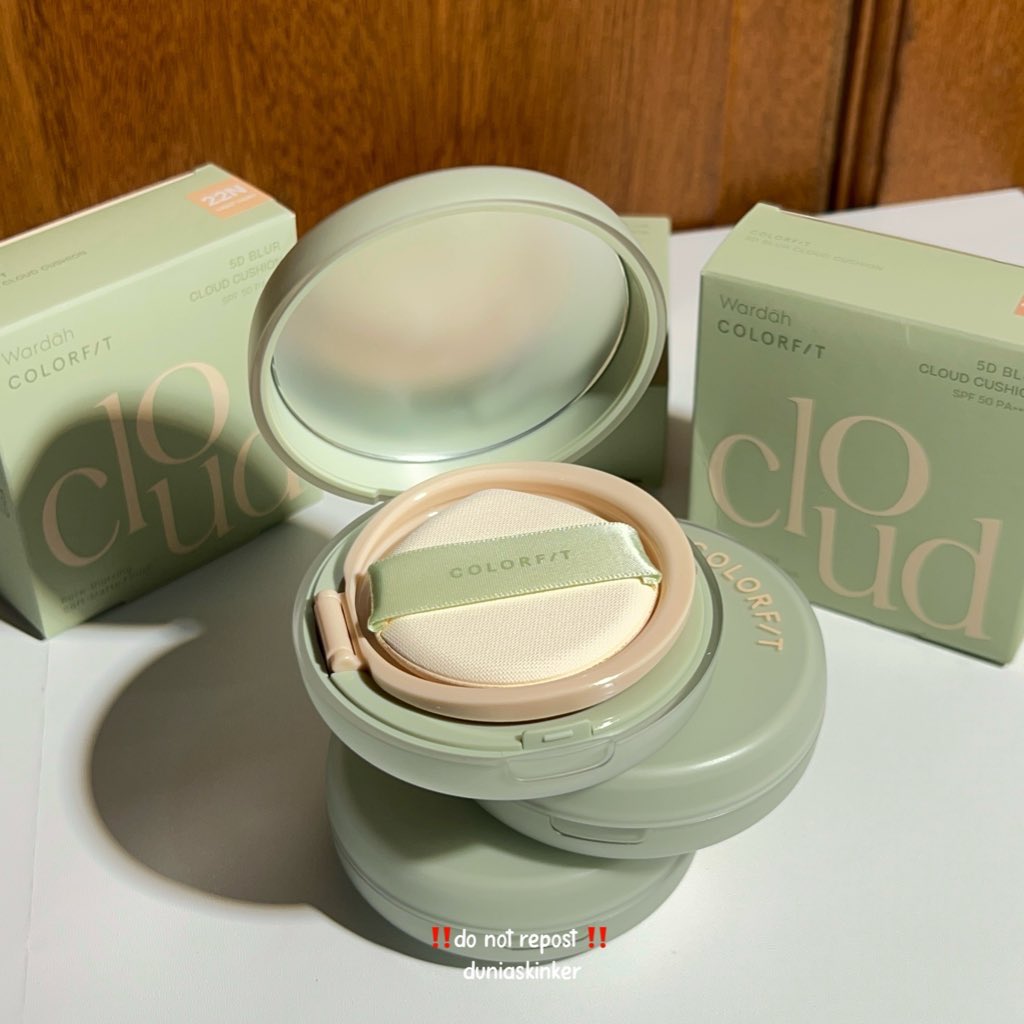 duniaskinker's tweet photo. GIVEAWAYY CUSHION MATCHA WARDAH✨

Givaway cloud cushion wardah, bebas pilih shades

Rules:
- follow @duniaskinker 
- RT + ❤️ tweet ini
- RT + ❤️ thread dibawah ini
- rep mau shades apa (shades ada di thread)

Gluck! #GiveawayAlert #zonauang #zonajajan #zonabu #cushion #wardah https://t.co/VXykpURDLf