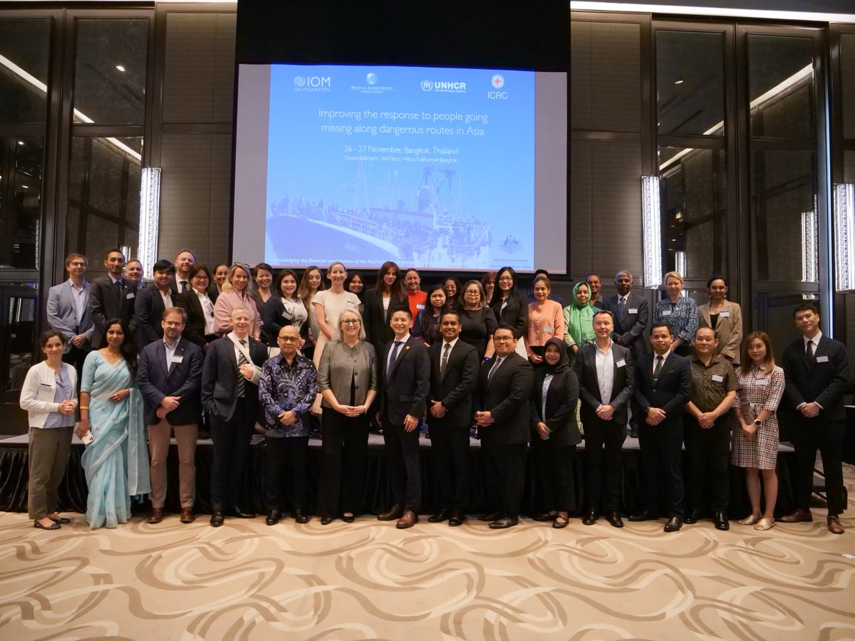 IOMAsiaPacific's tweet image. Over the past two weeks, IOM, @baliprocessrso, @ICRC &amp;amp; @Refugees met with government representatives from 11 #BaliProcess states in 🇹🇭 to discuss improving responses to missing migrants in Asia. We stand ready to support practical #solutions to create safer #migration pathways.