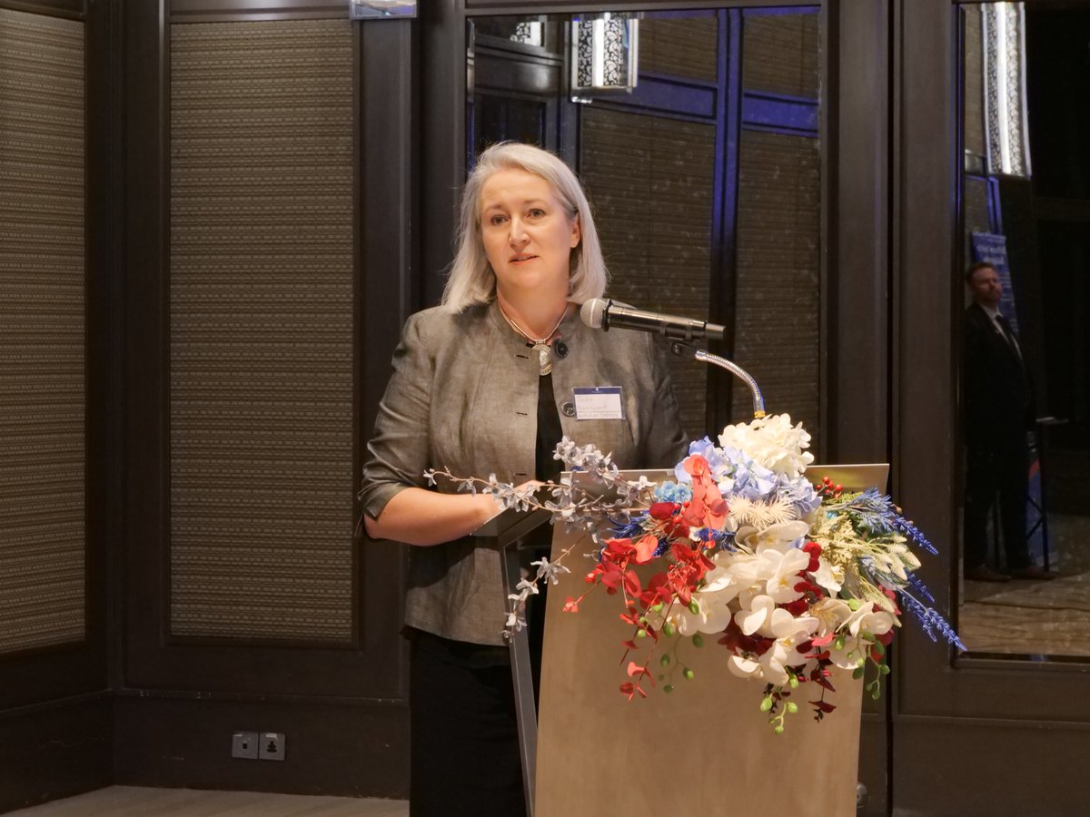 IOMAsiaPacific's tweet image. Over the past two weeks, IOM, @baliprocessrso, @ICRC &amp;amp; @Refugees met with government representatives from 11 #BaliProcess states in 🇹🇭 to discuss improving responses to missing migrants in Asia. We stand ready to support practical #solutions to create safer #migration pathways.