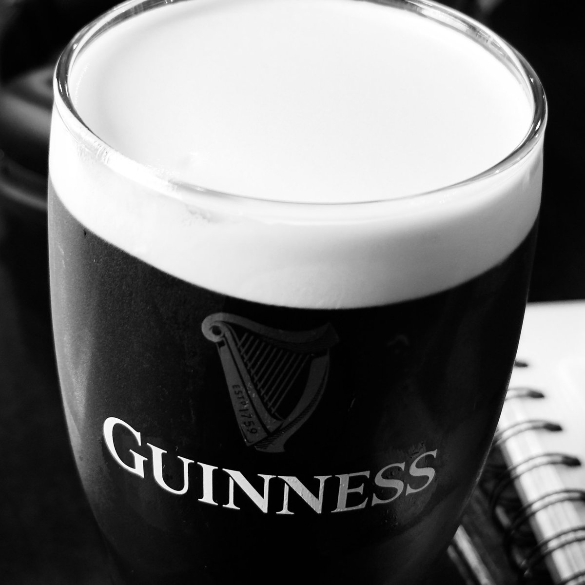 raymach1's tweet photo. 🍺 Guinness 🍺
No shortage of the black stuff here in Stockport
And a very reasonable £2.99 👍
#Guinness
#pint
#stockport
#blackstuff
#draughtbeer https://t.co/s6sFJX93ko