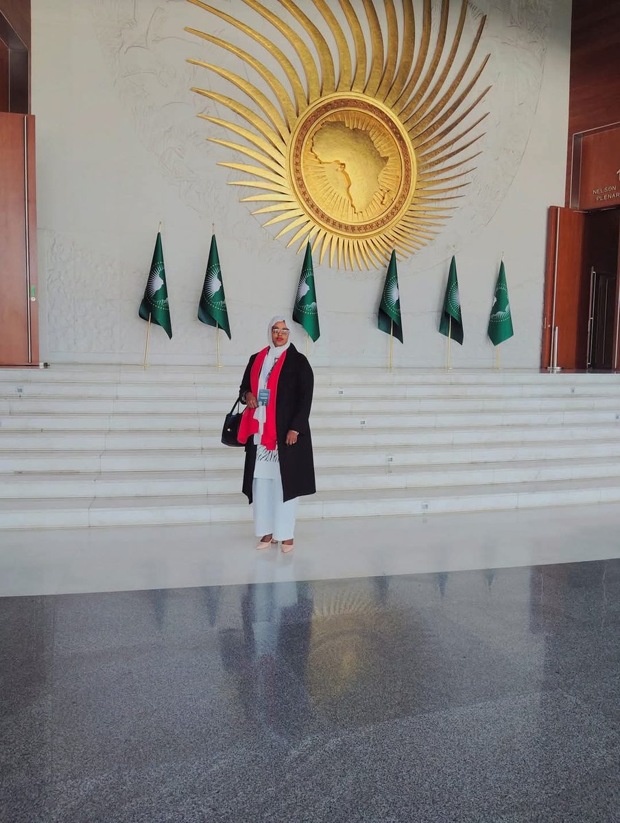 Kadrakhayrbadan's tweet image. La Semaine de l'Industrialisation en Afrique débute à Addis-Abeba 🇪🇹!

Un honneur de représenter DWO'AGRO PRODUCTS 🏭, en mettant en lumière la femme djiboutienne dans l'industrie et l'importance de l'industrialisation en Afrique🌍

#AfricanUnion #Industrialisation #AWIP
🇩🇯