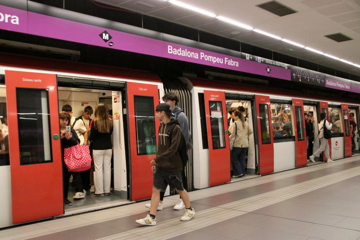 trensdcat's tweet photo. 1/6 🚇 Grans notícies per Barcelona! 🚨
S'aprova el perllongament de la L2 del metro! Una obra clau que unirà Montjuïc i la Marina amb el centre de la ciutat, transformant la mobilitat a Barcelona. T’ho explico tot en aquest fil! 🧵👇@territoricat https://t.co/m0CpngzC8I