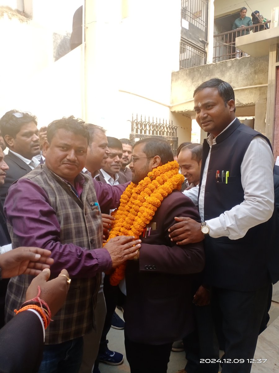 MRShubhaanshu's tweet photo. स्नेह और मत के आकांशी https://t.co/ohK5DrIzH8