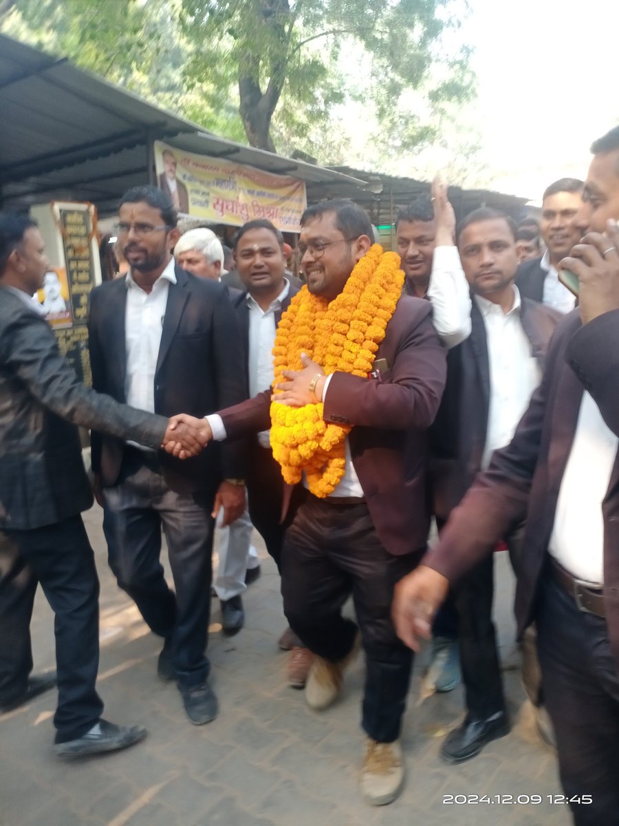 MRShubhaanshu's tweet photo. स्नेह और मत के आकांशी https://t.co/ohK5DrIzH8