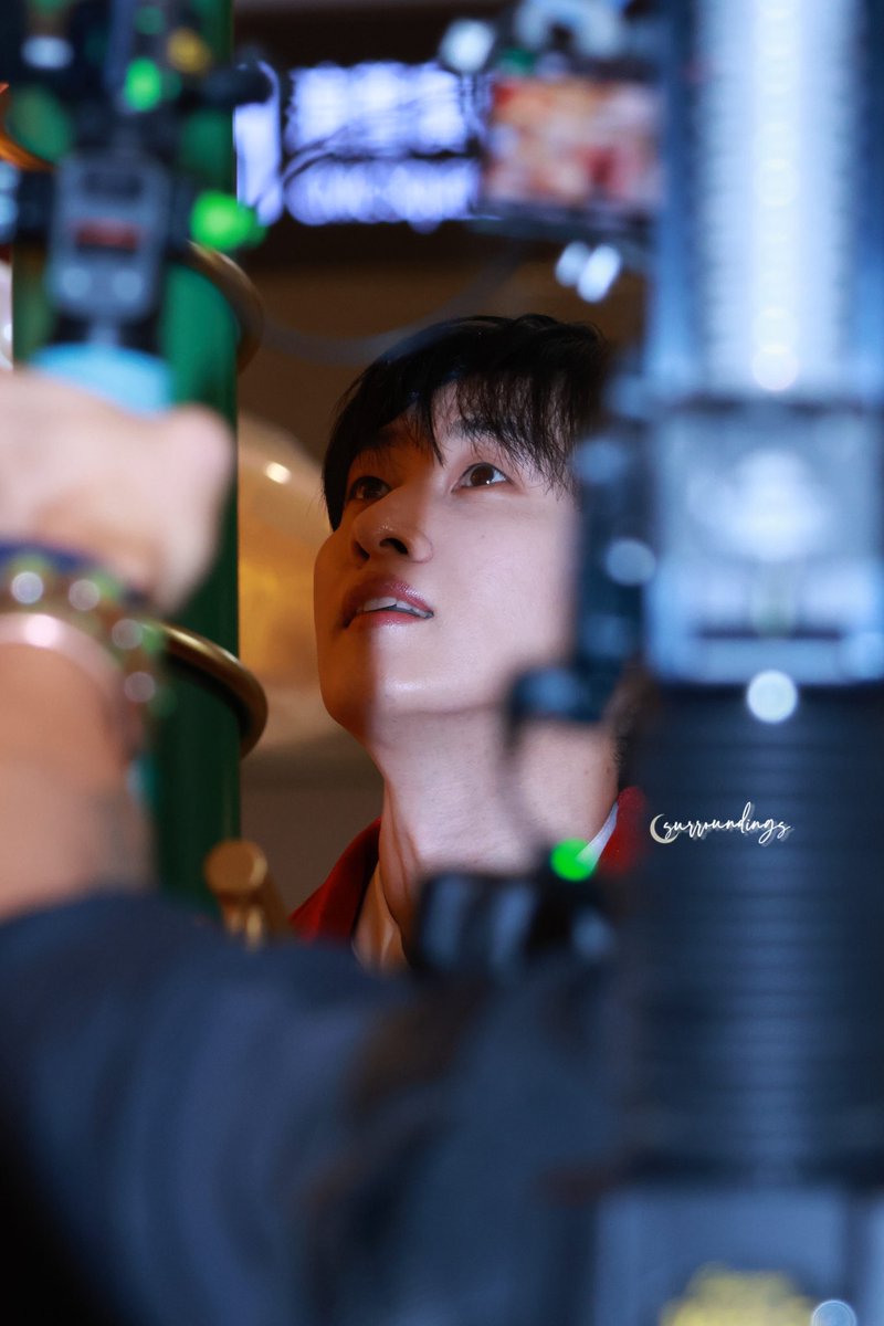 DALSRD's tweet photo. 🌙2024.12.09 🇭🇰Elements Delight Go-round

@AllRiseSilver 

#은혁 #이혁재 #EUNHYUK #LEEHYUKJAE 
#SUPERJUNIOR #슈퍼주니어 #슈쥬
#ELF #HKELF #엘프 https://t.co/PIqrksZ7Yc