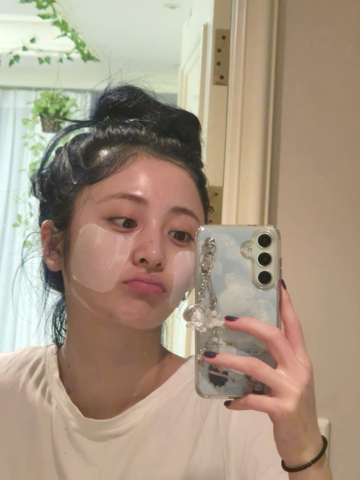 ㅤㅤ
ㅤ
Jangan lupa pakai masker biar tetap cantip. 
ㅤㅤ
ㅤ