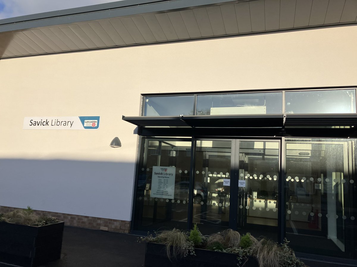 buliejell's tweet photo. It’s been a while since we opened a new #library @LancsLibraries but today we moved into the new library space at #Savick . Thanks to #CommunityGatewayAssociation What a fabulous #Christmas 🎁 for the local community . https://t.co/YzvRXzEmiL