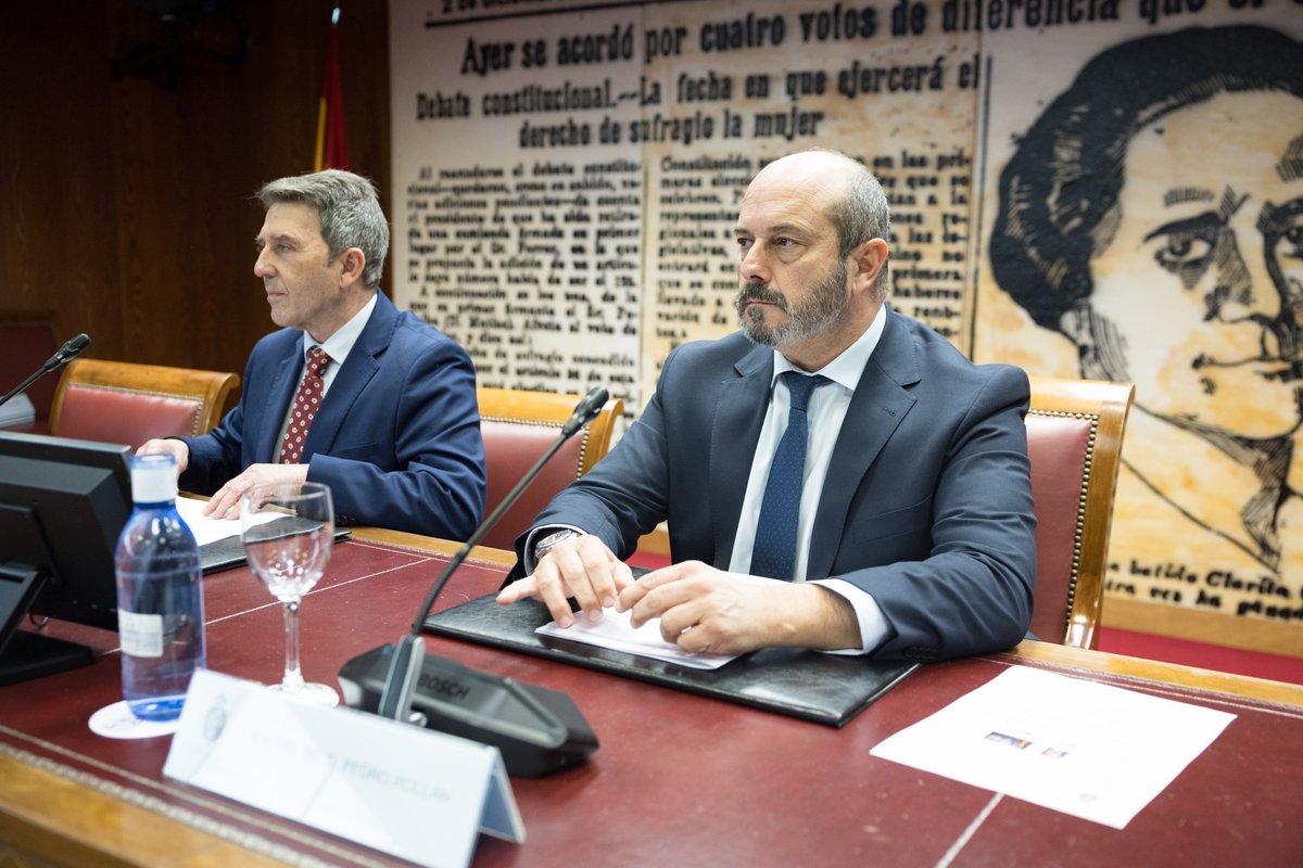 Senadoesp's tweet photo. 🏛️ El presidente de la Cámara Alta, ha inaugurado esta mañana el acto de presentación de las conclusiones de la I Jornada sobre los Derechos Lingüísticos en España.

📷 https://t.co/FS73ZIhOTM

📰 Noticia: https://t.co/rQJbz2tWvW https://t.co/pA2l2QAOGz