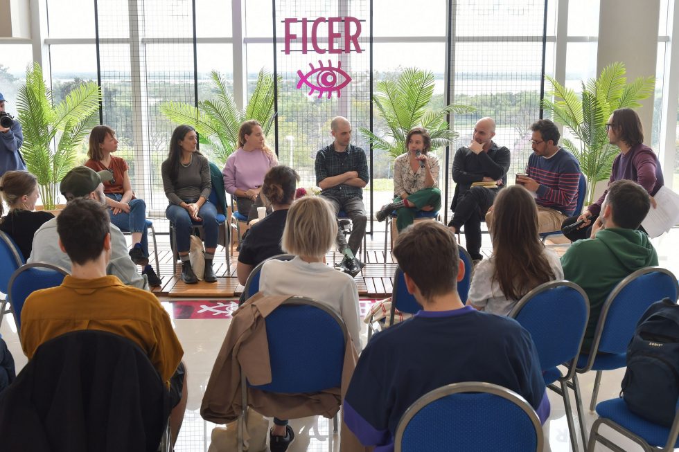 GPSAudiovisual's tweet photo. [FICER] El Festival Internacional de Cine de Entre Ríos, que se celebra del miércoles 11 al domingo 15, ofrece una variada programación de actividades especiales que incluyen talleres, laboratorios, charlas y exposiciones.
https://t.co/EXMTbrZNcf a través de @gpsaudiovisual https://t.co/sLgV8n0EnS