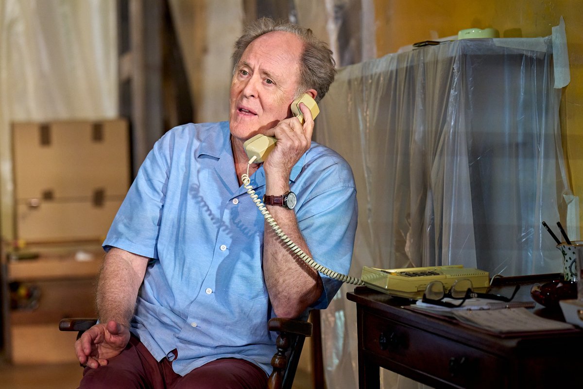 Giant, starring John Lithgow and Elliot Levey, announces additional West End casting whatsonstage.com/news/giant-sta…