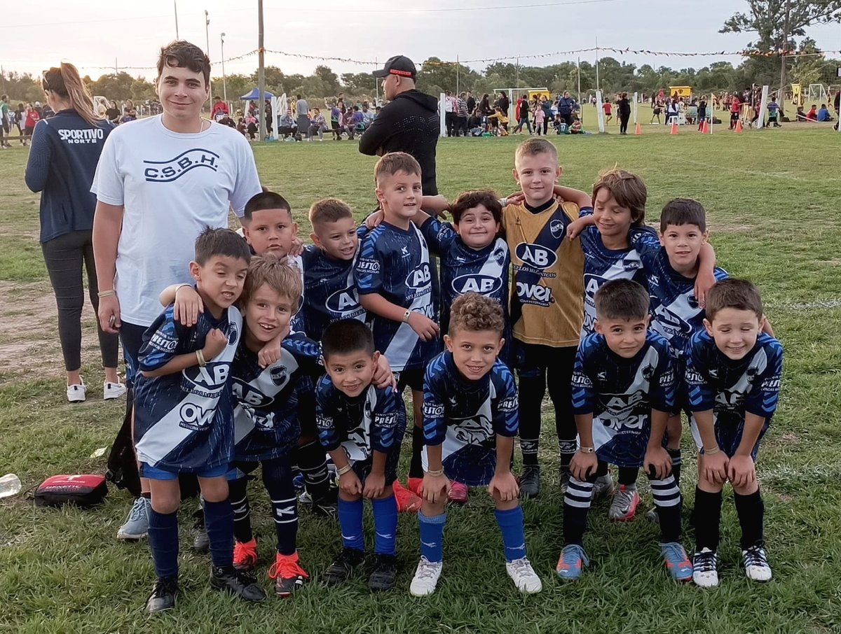 clubbenhur's tweet photo. ⚽️ #Infantiles. Este fin de semana, los #Lobitos participaron del torneo organizado por el Club Libertad de Sunchales. #BenHur compitió con las #Cat2016 y #Cat2018.
#VamosBenHur 🔵⚪🔵 https://t.co/4iGIP7J6xJ