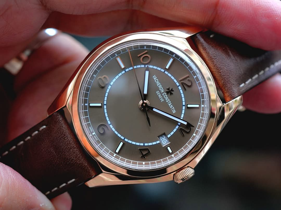 AmateurDealer's tweet photo. Vacheron Constantin FiftySix Self-Winding Reference 4600E/000R-B576

#VacheronConstantin #FiftySix #LuxuryWatches #SwissWatches #FineWatchmaking #WatchEnthusiast #WatchCollector #Timepiece #Horology #WatchLover #WatchGeek #WatchAddict #WatchPhotography #WatchStyle #MensFashion https://t.co/5Mr1HOnqNK