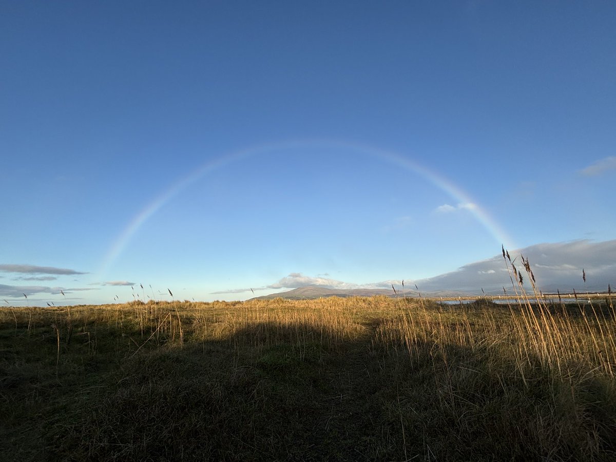 emi_jane1's tweet photo. A Rainbow over Black Combe ⛰️ 🌈 
@ntsandscalehaws https://t.co/jTQ8OIR4pM