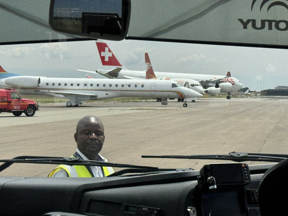 mirandareeder's tweet photo. @Airports_ZA @ortambo_int We landed at 1200pm.. &amp; still here no luggage coming through as planes parked all over the place! https://t.co/KoUOiPoaZI