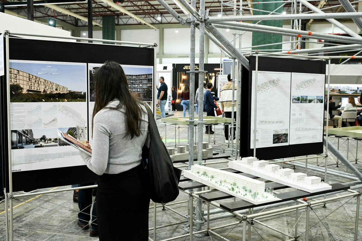 MASSLAB_PT's tweet image. The LINE project (3rd prize-winning pre-fab concrete housing block) was showcased at Concreta Fair 2024 as part of an exhibition by the Ordem dos Arquitetos. Why modularity &amp;amp; pre-fab?
✔️ Efficiency: Faster construction
✔️ Resources: Less waste
✔️ Flexibility: Adaptable designs