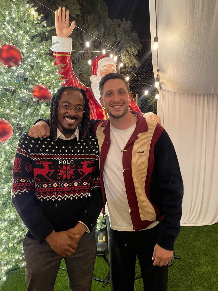 ChefGeech's tweet photo. Everyone wish Roger a Happy B Day 🎉 He’s my brother can’t you tell?
Roger, he shoots all the recaps & came up with the entire idea. This is about as public as I can get with it I feel like we’re being “haunted” 🫣😱🎁 #DecemberBabies ♐️ ♑️ https://t.co/iMnmFj3PkN