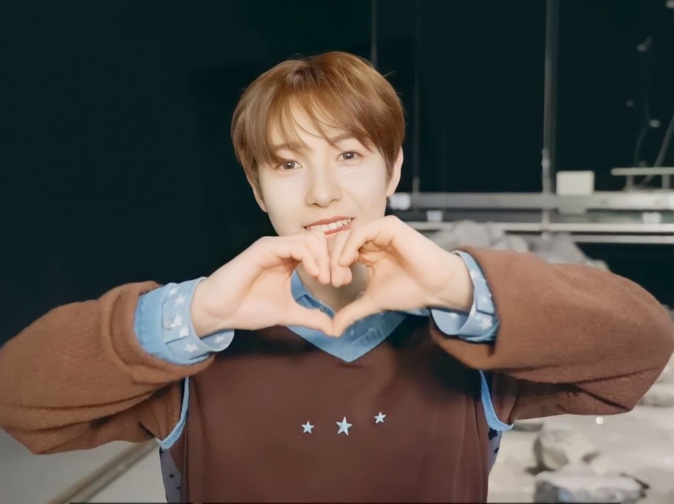 메인트)츠키 tweet media