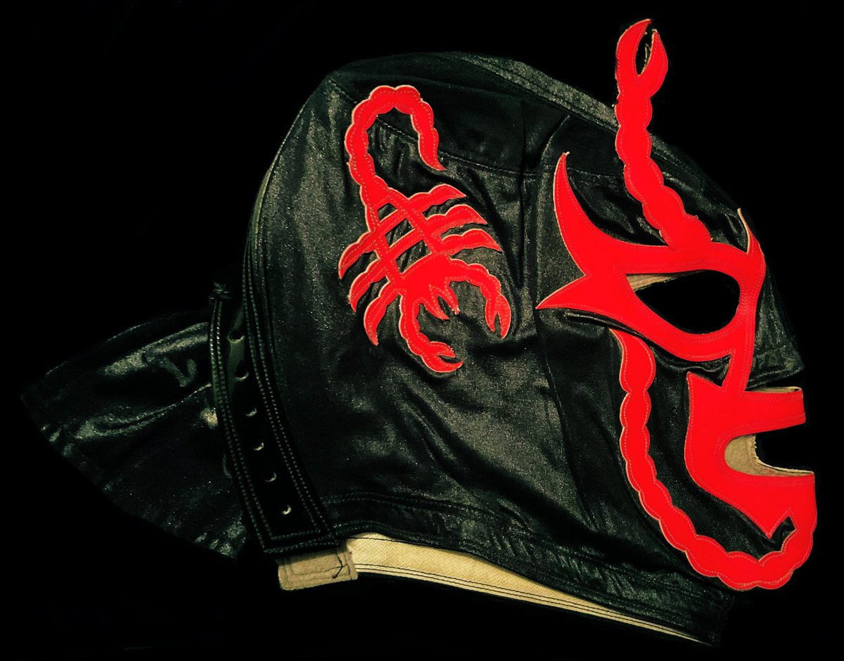 RHP4ever's tweet photo. Scorpio Jr. mask worn for CMLL @CMLL_OFICIAL in the 90s. This mask was made by Bucio. #ScorpioJr #Bucio #CMLL #LuchaLibre #QEPD https://t.co/KHuTFR4qLp
