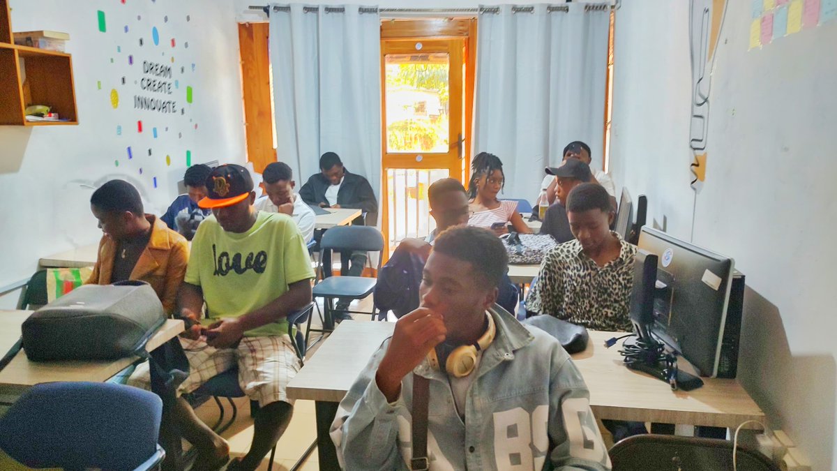 This weekend at SEED’s Weekend of Code (W.O.C.), we explored Linux, bash commands, and Git. Students discovered how open source transforms tech. By the end, they agreed—open source is truly revolutionary. What are you still waiting for?

#OpenSource #Git #innovateweedseed #iws