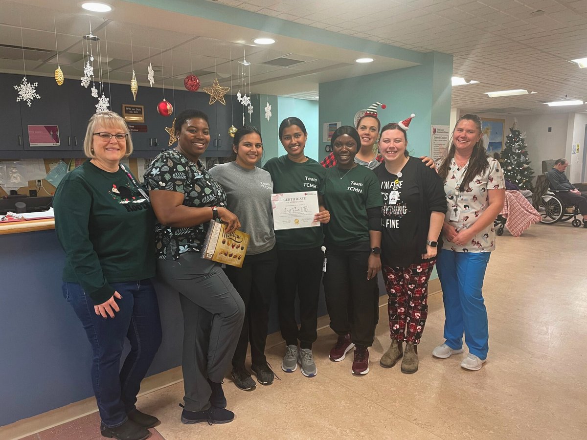 TCMHomes's tweet image. November was Fall Prevention Month, and Nithview held a friendly challenge to promote safety! Congrats to our 1st Floor team for having the least falls and actively promoting fall prevention strategies. #FallPreventionMonth #TCMH#BPSO #LTC #RNAO @ShailaAranha @RNAO @DorisGrinspun