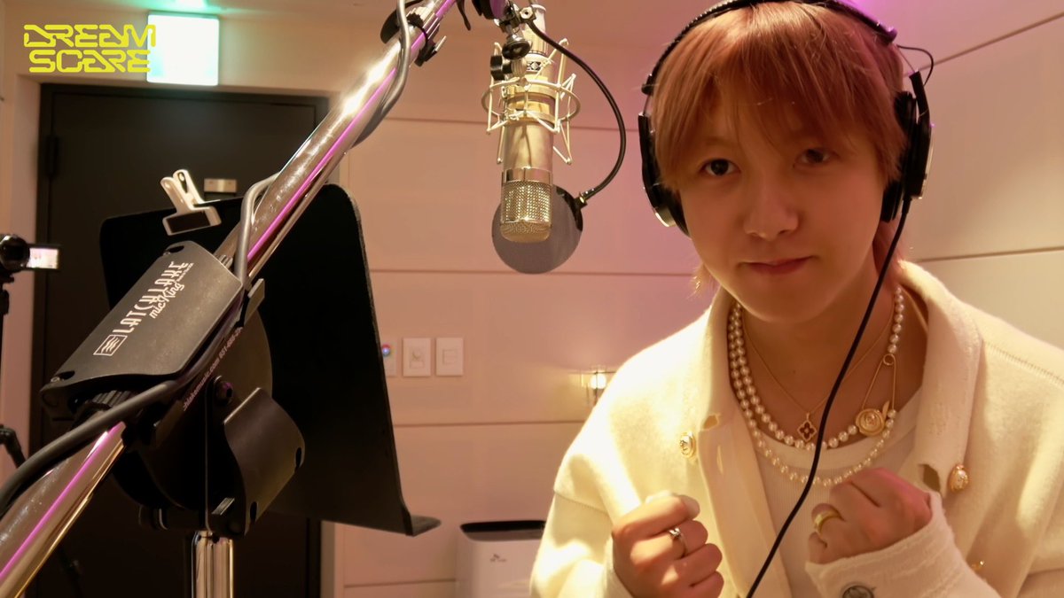 NCT DREAM 'Flying Kiss' Recording Behind the Scenes

youtu.be/3pRyKlBdmDo

#NCTDREAM #FlyingKiss
#DREAMSCAPE #NCTDREAM_DREAMSCAPE
#Recording #Behind