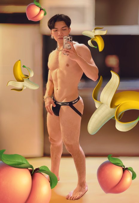 Watch BlackPeachBoy 黑桃洨男孩's leaked NSFW photo on TwXstars