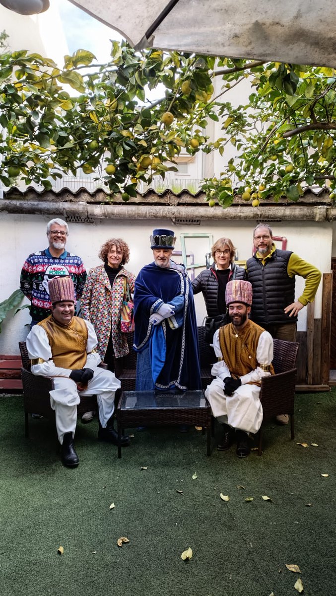 ICE Josep Pallach-SAID (@iceudg) on Twitter photo Matí intens visitant escoles amb el Patge del fanalet i els Patges de la Llum. Brillantor i emoció als ulls de la mainada.
Recursos educatius <a href="/girona_cat/">Ajuntament de Girona</a> "Fem un fanalet per anar a esperar els Reis".
Encara ens queda demà i demà passat. Divendres entrega de premis 🌟🌟🌟 Matí intens visitant escoles amb el Patge del fanalet i els Patges de la Llum. Brillantor i emoció als ulls de la mainada.
Recursos educatius <a href="/girona_cat/">Ajuntament de Girona</a> "Fem un fanalet per anar a esperar els Reis".
Encara ens queda demà i demà passat. Divendres entrega de premis 🌟🌟🌟
