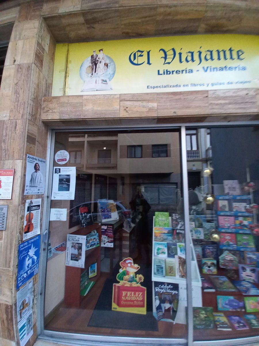 ACPinolere's tweet photo. Buenos días.Los escaparates de las librerías de nuestra Villa acogen el cartel anunciador de la presentación del último número de la revista El Pajar "Cuaderno de Etnografia Canaria" el viernes 20 de diciembre de 2024 a las 19 h. en la Biblioteca Pública Municipal de La Orotava. https://t.co/DOkhBg8qfn