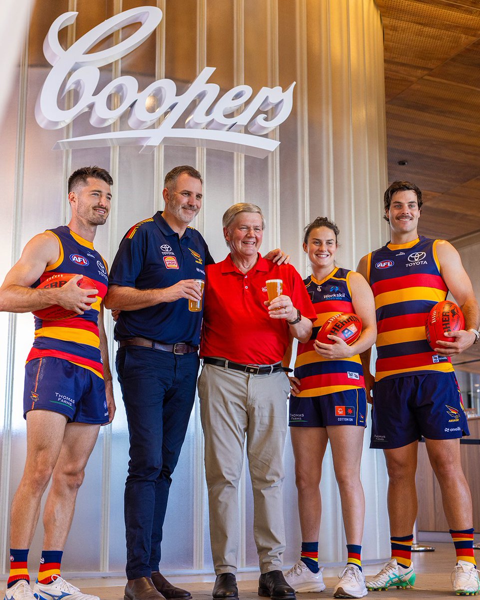 Adelaide_FC's tweet photo. Adelaide Crows and Coopers Brewery, cheers to that 🍻

Details: https://t.co/aSt9dGek2c https://t.co/J3UTi7BdWL