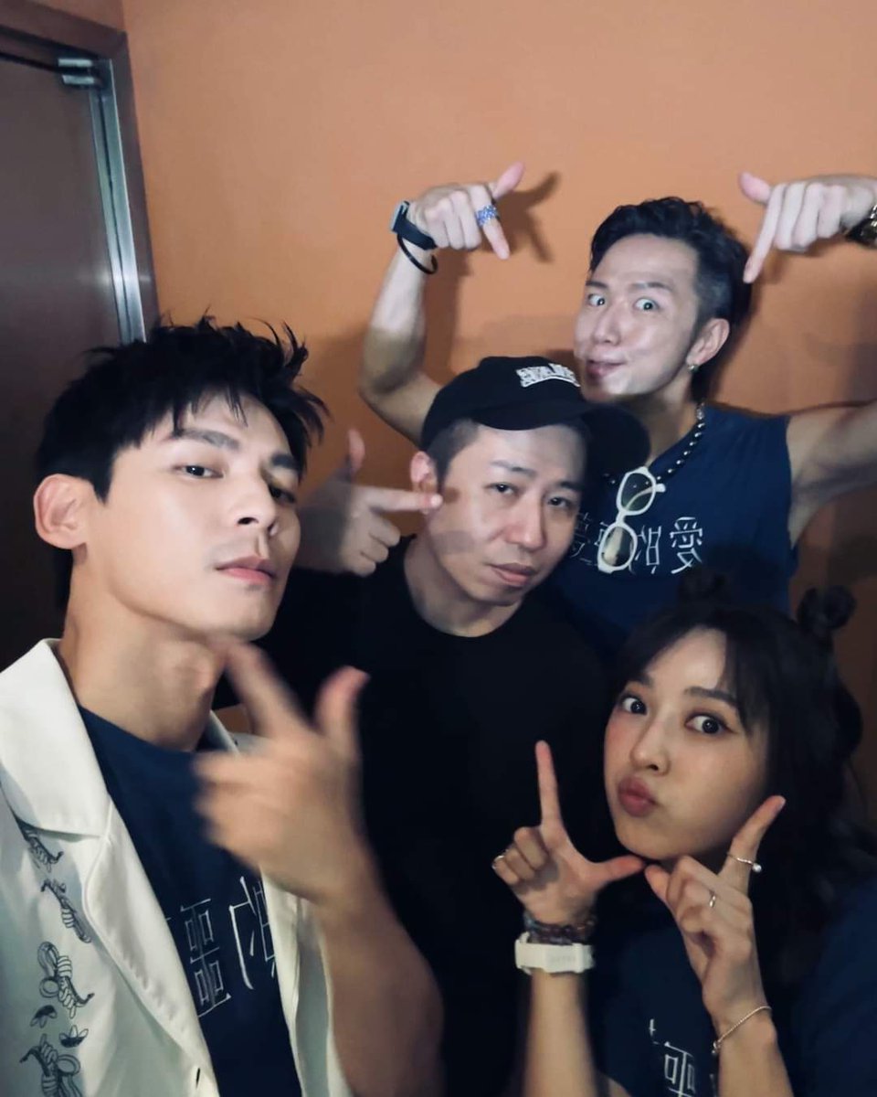 AustinLin27's tweet photo. 《愛的噩夢》
Keep walking 
Keep dreaming 

謝謝每一位到場的你，映後面對面的互相分享永遠是最有能量的時刻。 https://t.co/gx99wJL6rQ