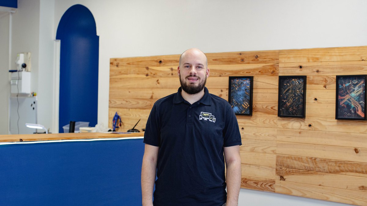 [NOUVELLE ACTIVITÉ]

Logan Rouanet, spécialiste en réparation de smartphones et informatique, s'installe en centre-ville avec Rspc81. Réparations précises, microsoudure, matériel neuf ou reconditionné : tout pour vos appareils tech !

📪 51 rue Édouard Barbey 
📞 09 73 17 31 56