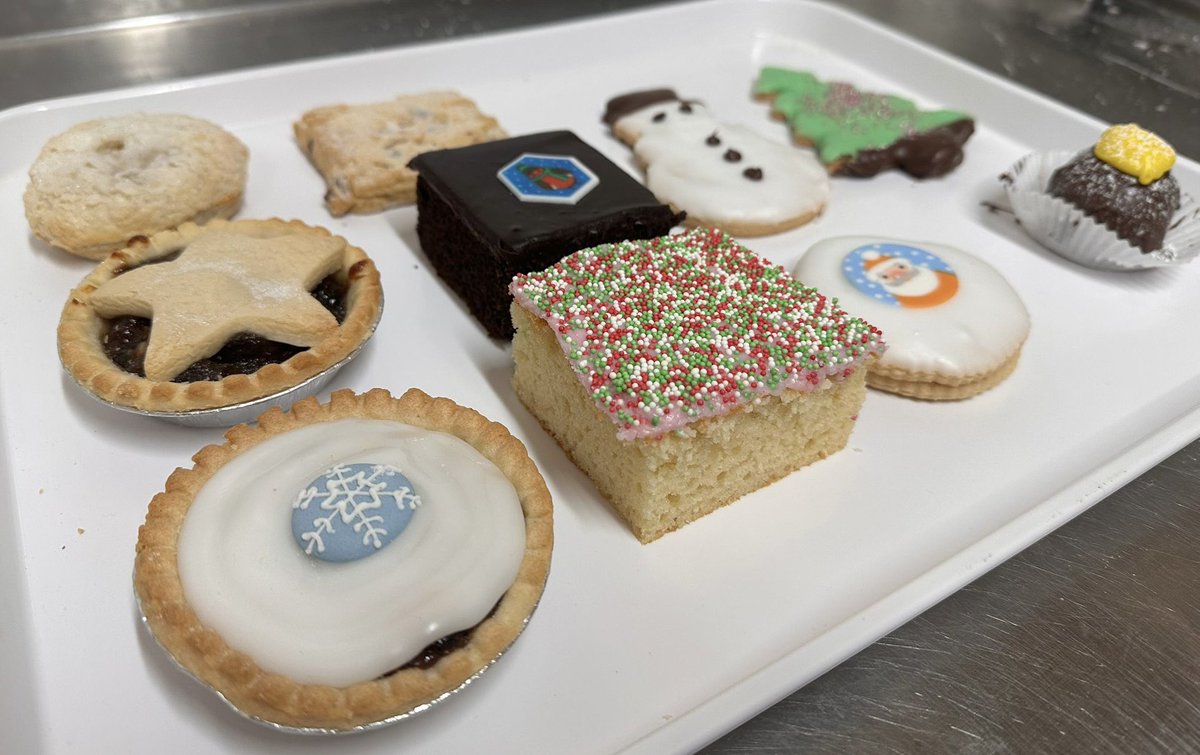 🎅🏼🎄❄️☃️
Christmas Treats!!

Mincemeat Pies - 4 for £2.50 Shortcrust, Puff or Fondant
Chocolate and Old School Sponge - 2 for £2
Iced Biscuits and Truffles - £1
☃️❄️🎄🎅🏼