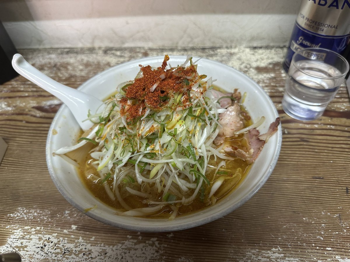crazypezkun's tweet photo. たっぷり一味に
たくさんのネギで
パワー頂いた！！ https://t.co/h9NpVis6L5