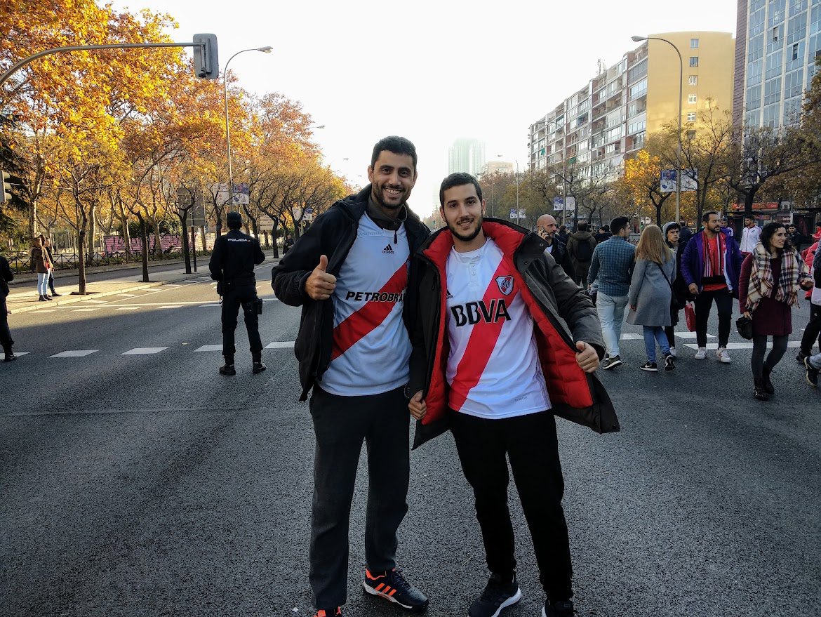 FedeFruinque's tweet photo. Nadie me lo contó. Estuve ahí. En tu cara te lo grité. La mejor final de libertadores. No me lo olvido más! 🥰❤️🤍❤️🤍🤍❤️🤍#River #RiverPlate #Libertadores #libertadores2018 #madrid #DaleRiver #lagloriaeterna #elmasgrandelejos #riverpasion @RiverPlate @DistasioNicolas https://t.co/dhAx3vSbiy