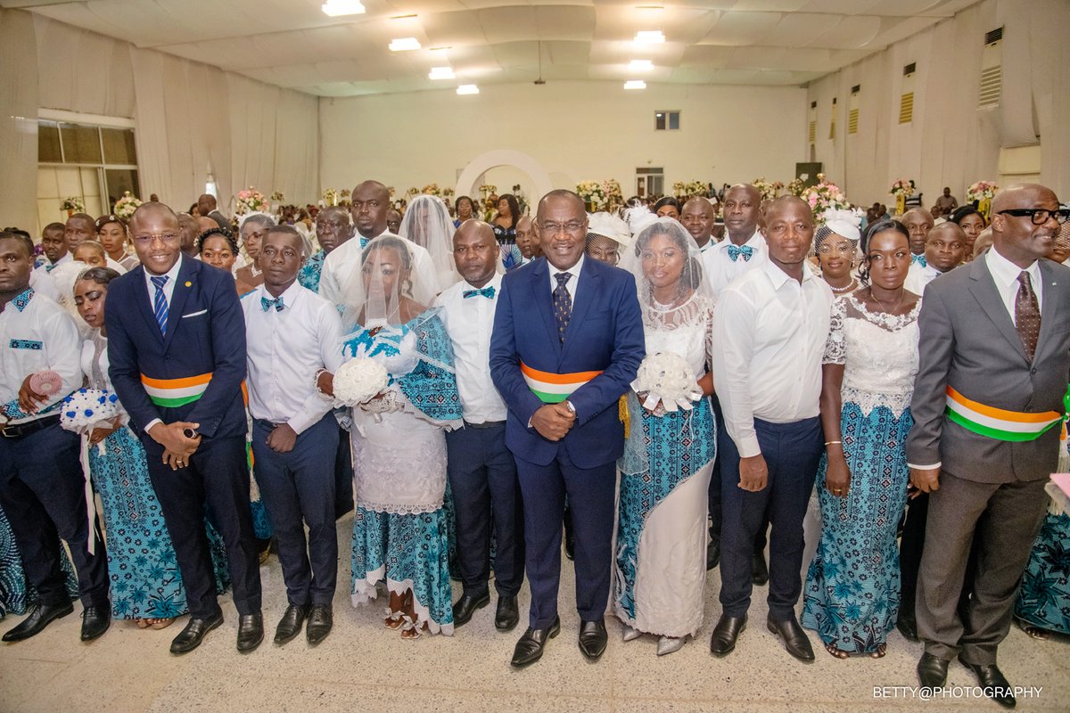 IvosepS's tweet photo. Le 14 novembre 2024, @IvosepS  a célébré 61 unions lors d'un mariage collectif, présidé par M. @AbyRaoul , maire de Marcory. Félicitations ! 🎉 https://t.co/fa9u0bO2Si
