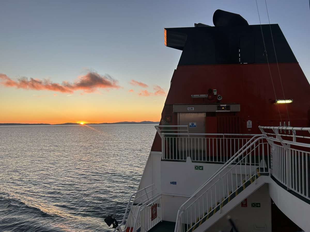 Colin MacFarlane tweet media