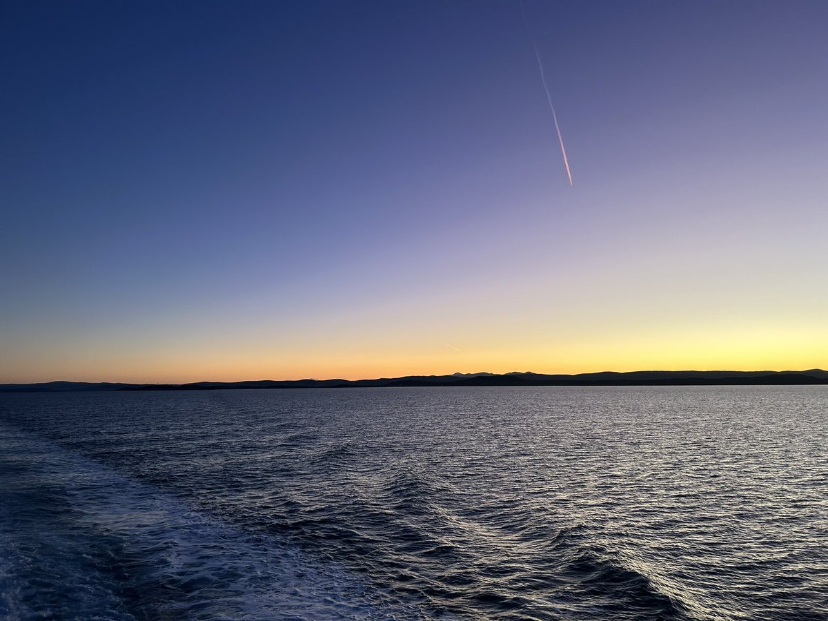 Colin MacFarlane tweet media