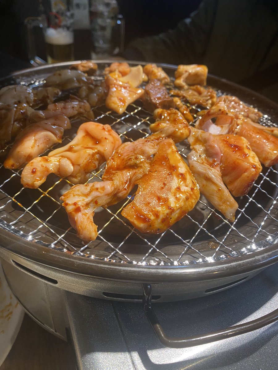 aipnda2015's tweet photo. またしても西荻窪で昼飲み
ホル��ンと寿司なんて贅沢三昧 https://t.co/mLaNybWuoE