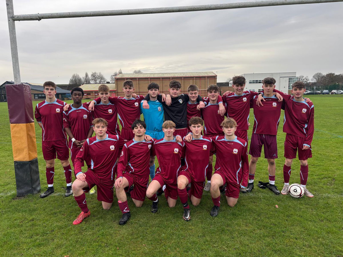 PeBenton's tweet photo. Sixth Form held to a 1-1 draw by Ashton on Mersey in the ESFA Cup. Emre C with our goal. Next round draw today!β½οΈ #ESFACup #Football https://t.co/xoyBbd5IKz