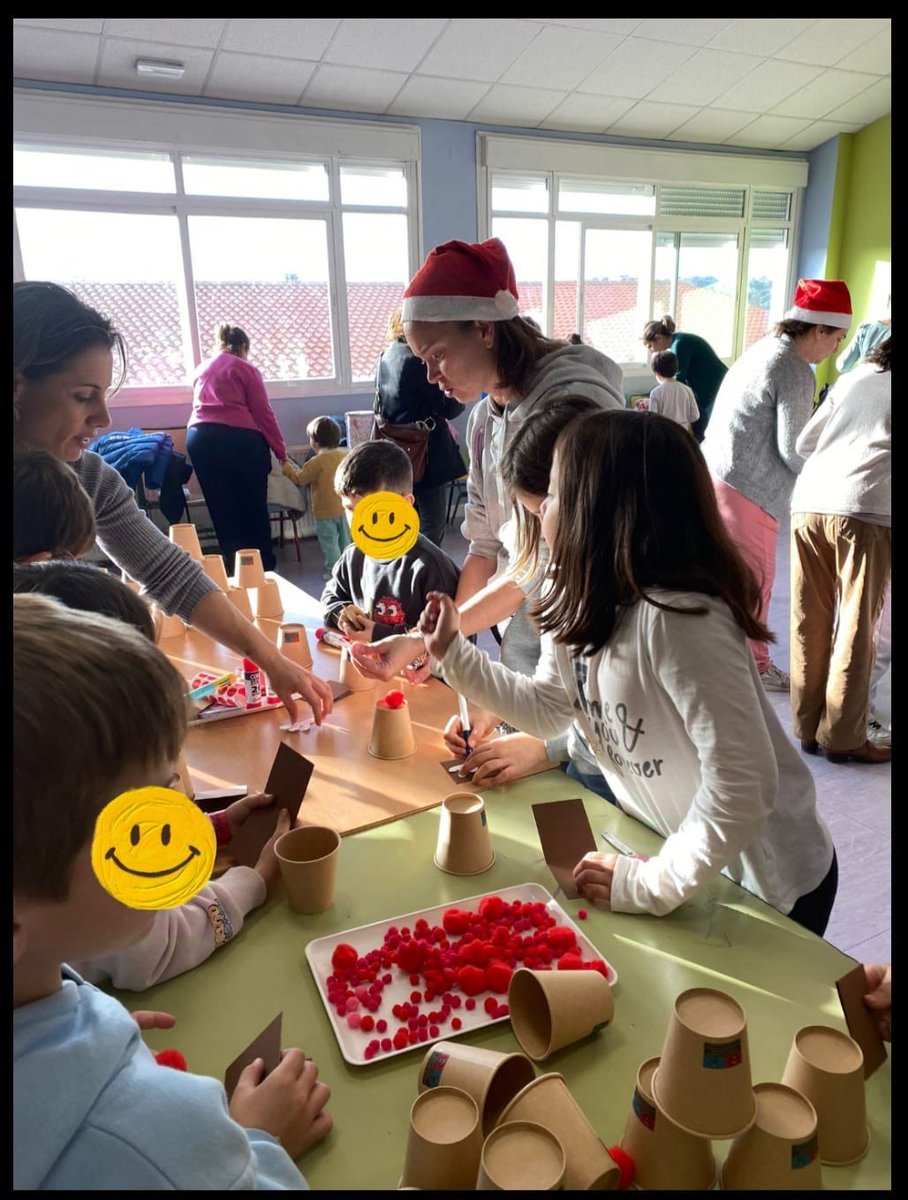 Nos ha encantado compartir con nuestras familias socias el Taller de adornos de Navidad 🎄💫 en <a href="/CeipsoElEncinar/">CEIPSO El Encinar</a> 
Gracias a tod@ por participar y seguir confiando en esta Ampta ❤️