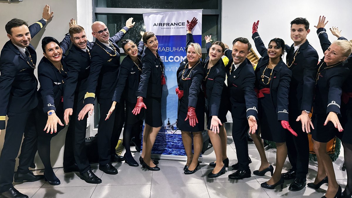 FrenchEmbassyPH's tweet photo. Bienvenue à Manille! 🛬🇵🇭

🇫🇷 Ambassador @MarieFontanelPH, @TourismPHL Sec. Christina Frasco, and @DOTrPH Sec. Jaime Bautista welcomed the maiden flight of the Paris-Manila direct route and officially launched the return flight from @newnaiaph

#PHWeekInParis #MakeItIconic https://t.co/1C6mUdXV9M