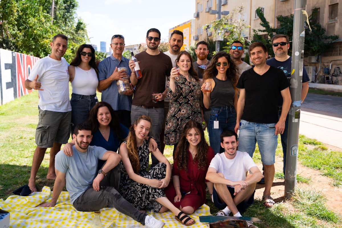 NetAppIL's tweet photo. Our 3rd annual NetAppicnic was better than ever! 🌳🥪 We traded conference rooms for greenery &amp; computer screens for blue sky — all to connect with team on a deeper level.

Want to be part of these unforgettable moments? Explore our career opportunities: https://t.co/cI7BzWL1ps https://t.co/HlQ1SXxGNs