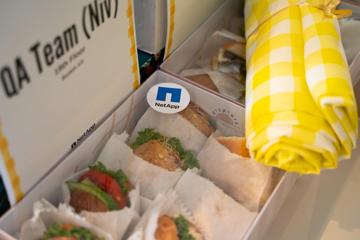 NetAppIL's tweet photo. Our 3rd annual NetAppicnic was better than ever! 🌳🥪 We traded conference rooms for greenery &amp; computer screens for blue sky — all to connect with team on a deeper level.

Want to be part of these unforgettable moments? Explore our career opportunities: https://t.co/cI7BzWL1ps https://t.co/HlQ1SXxGNs